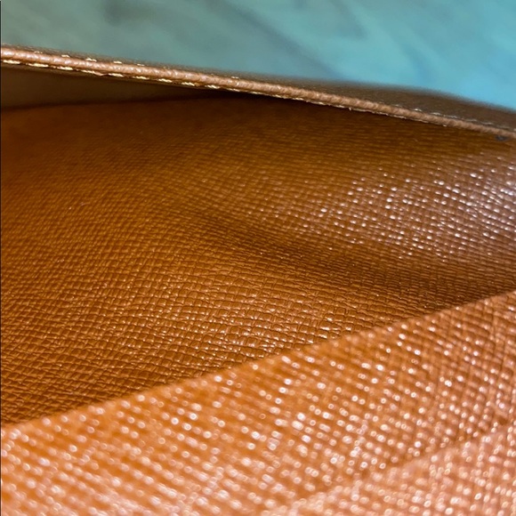 LOUIS VUITTON Porte Cartes Credit Bifold Monogram - Picture 8 of 10